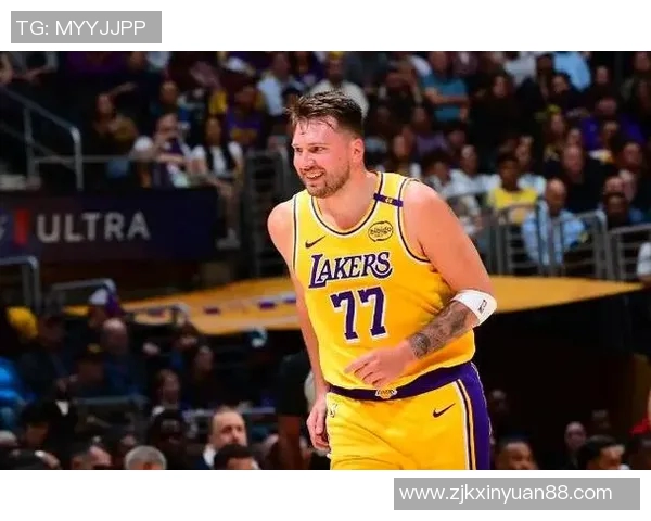 足球场上代表传奇的6号后卫球星盘点与分析